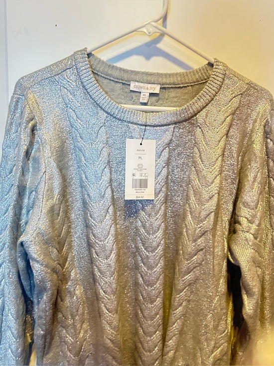 Crown and Ivey￼ Tops - Sweater